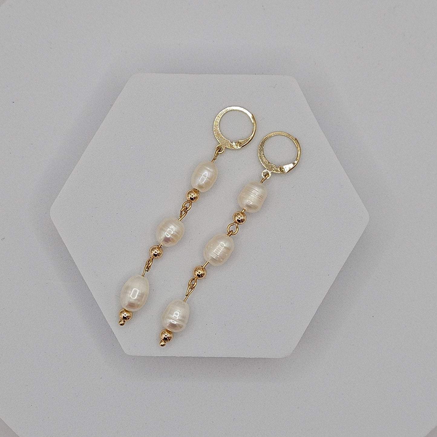 Cambridge Ohrringe – Eleganz in Gold & Perlen | Handgemacht & 18K vergoldet