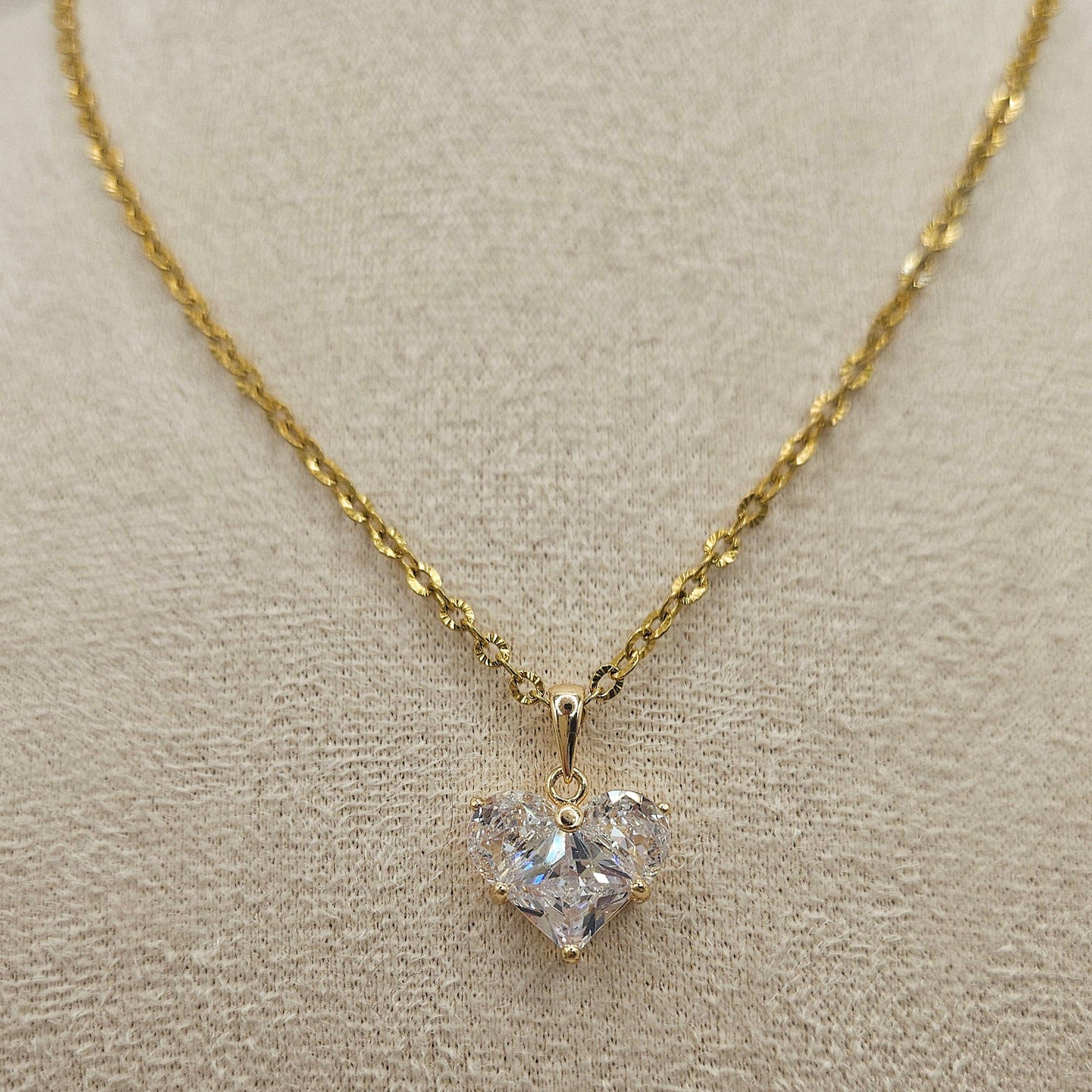 Diamond Heart – Halskette mit funkelndem Herzanhänger aus Zirkonia