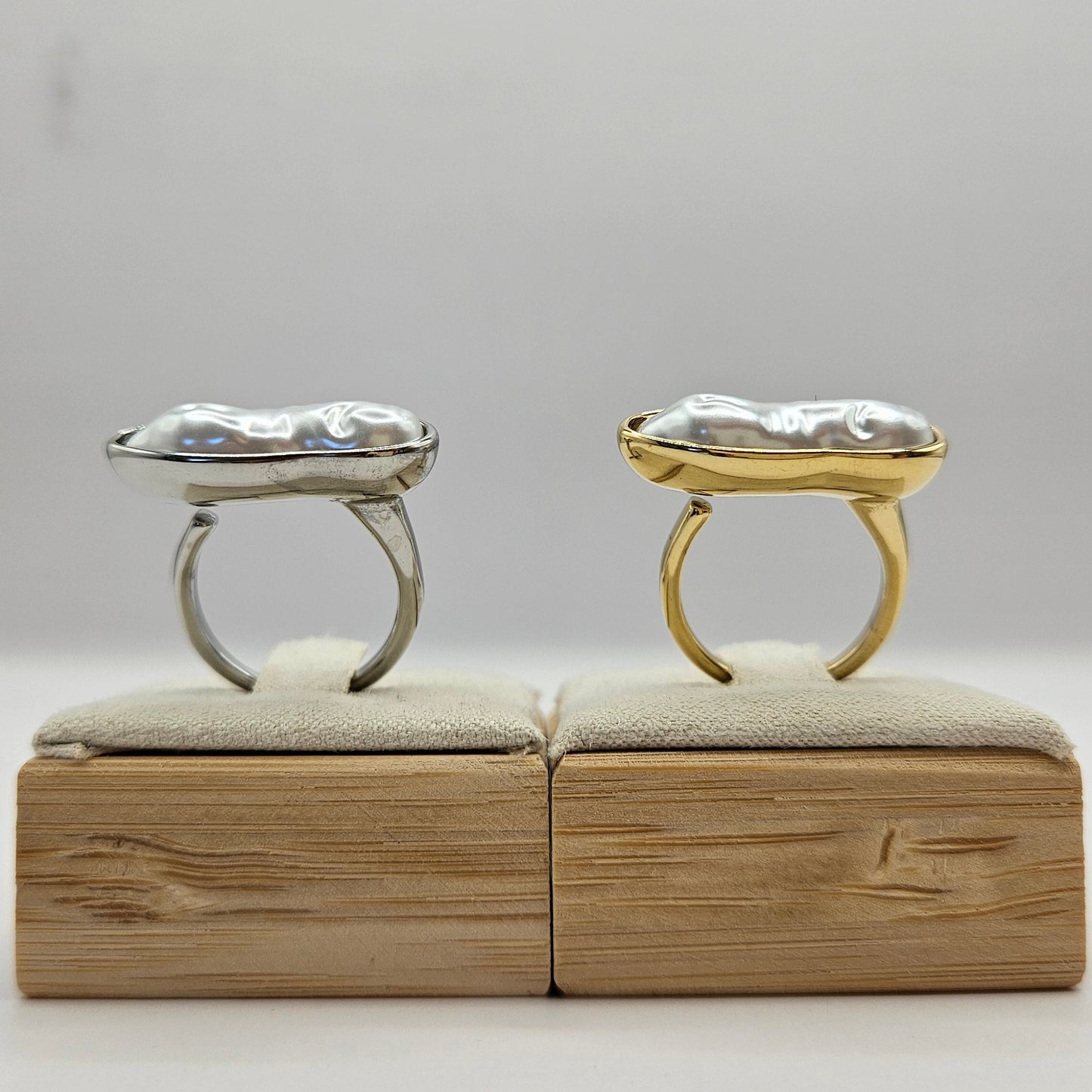 Isola Pearl Ring aus Edelstahl – Ring mit organischer Kunstperle