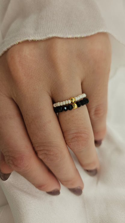 Tiny Pearl Ring – Minimalistischer Perlenring wahlweise mit vergoldetem Akzent