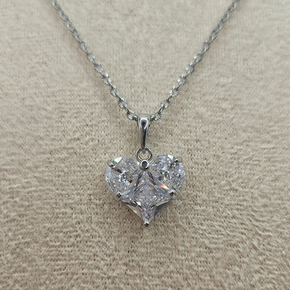 Diamond Heart – Halskette mit funkelndem Herzanhänger aus Zirkonia