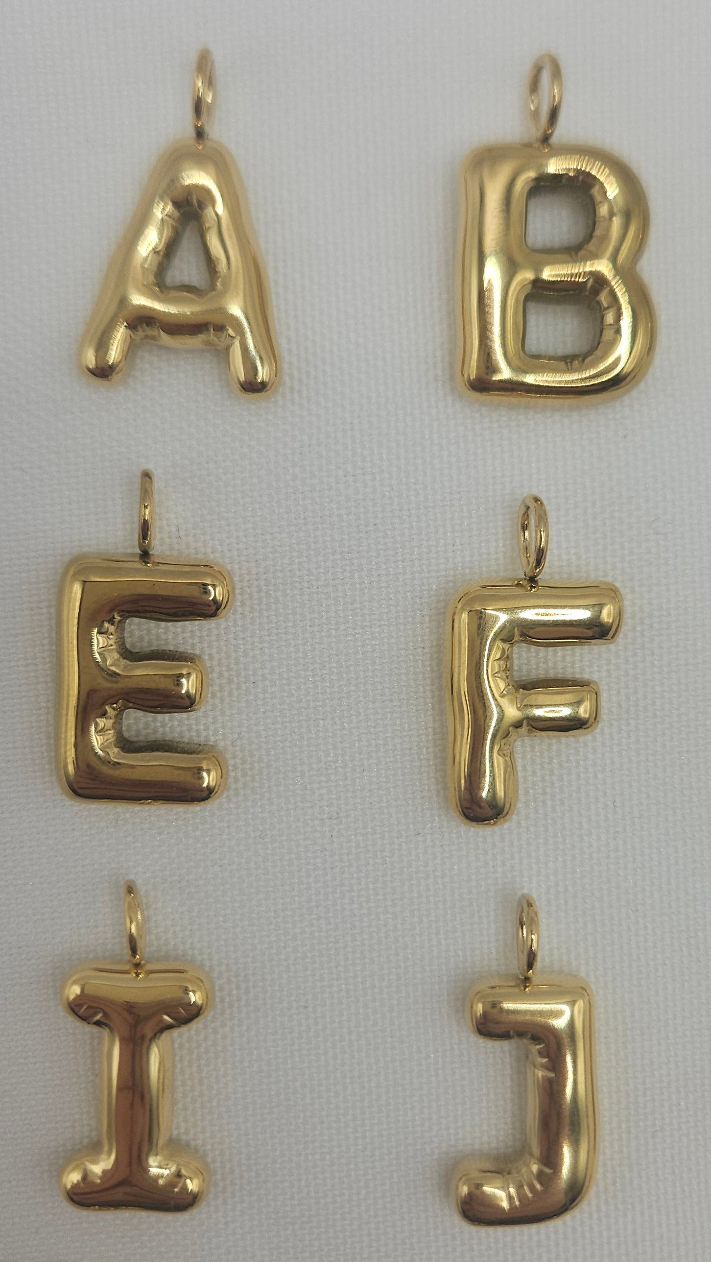 Bubble Letter Kette Gold mit Initial Anhänger
