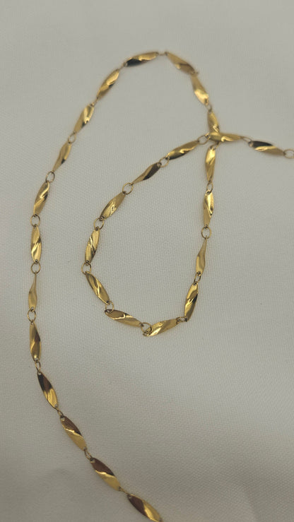 Personalisierter Schmuck mit goldener Initiale