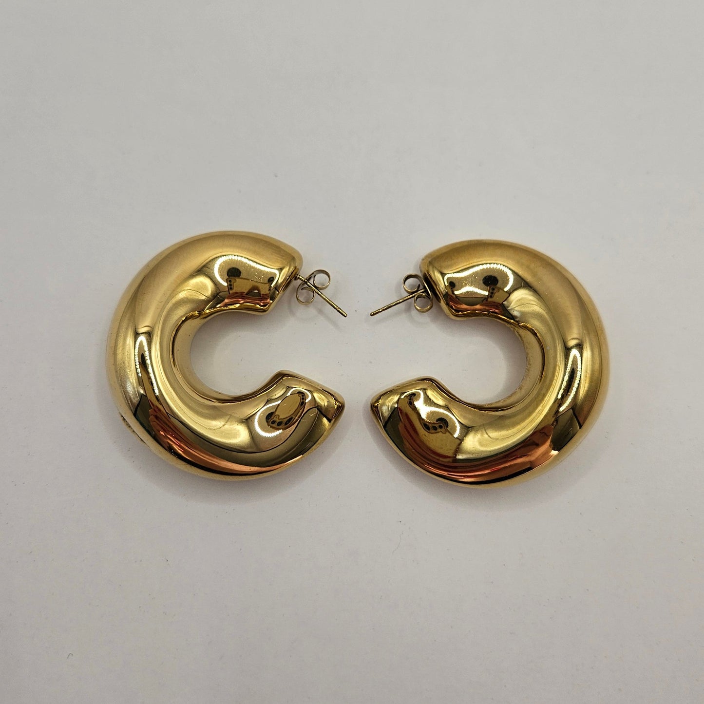Chunky Statement Creolen aus Edelstahl in Gold