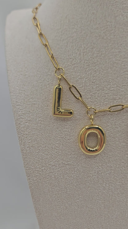 Statement-Kette „LOVE“ – Gliederkette mit Buchstabenanhänger in 18K Edelstahl