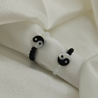 Yin Yang Ring aus Achat & Perlmutt