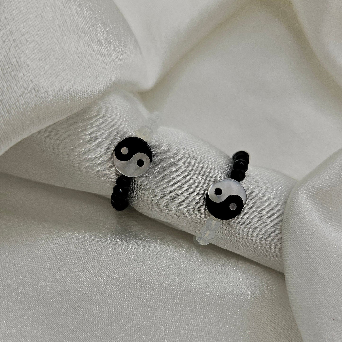 Yin Yang Ring aus Achat & Perlmutt