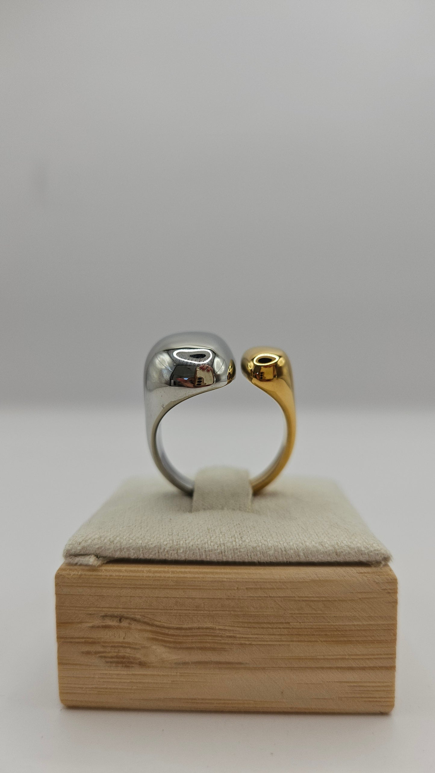 Lisa Ring aus Edelstahl – Verstellbarer Statement Ring in Gold oder Bicolor