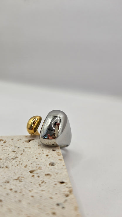 Lisa Ring aus Edelstahl – Verstellbarer Statement Ring in Gold oder Bicolor