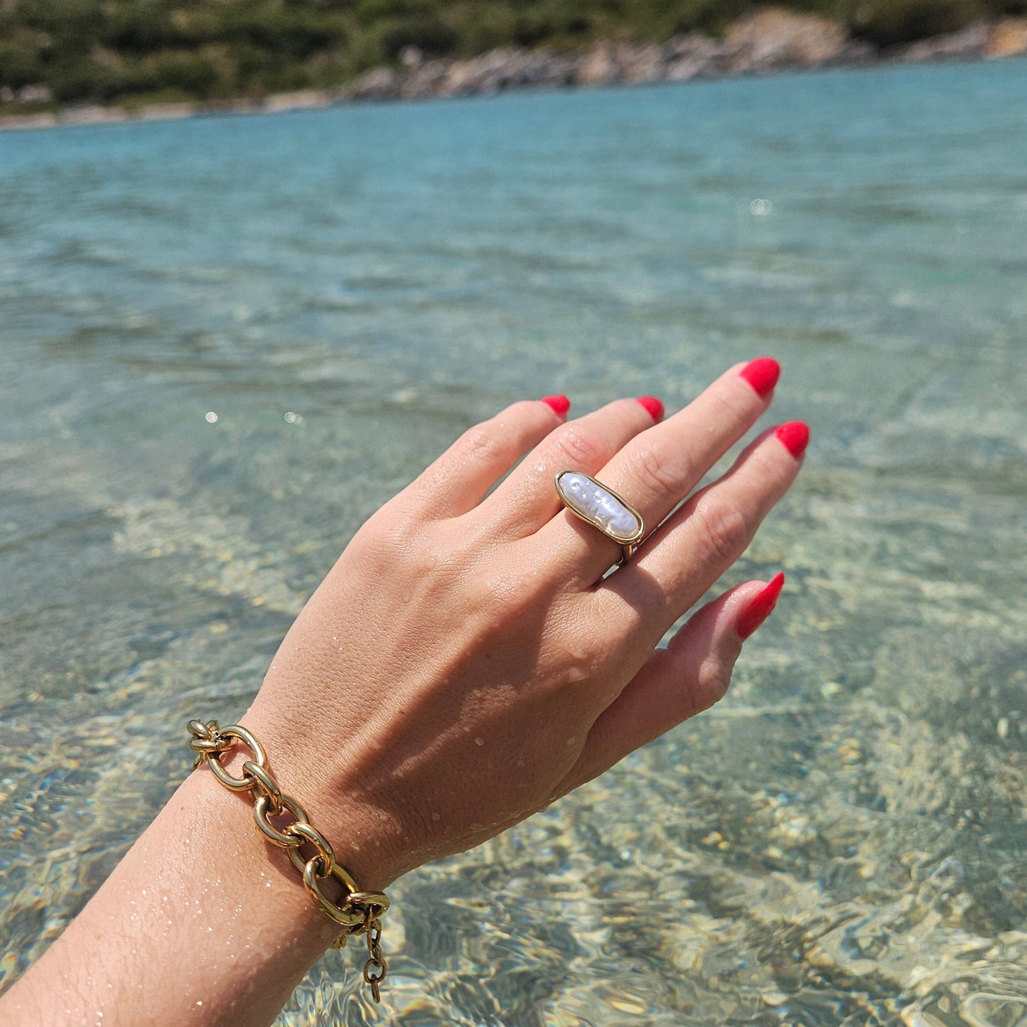 Isola Pearl Ring aus Edelstahl – Ring mit organischer Kunstperle