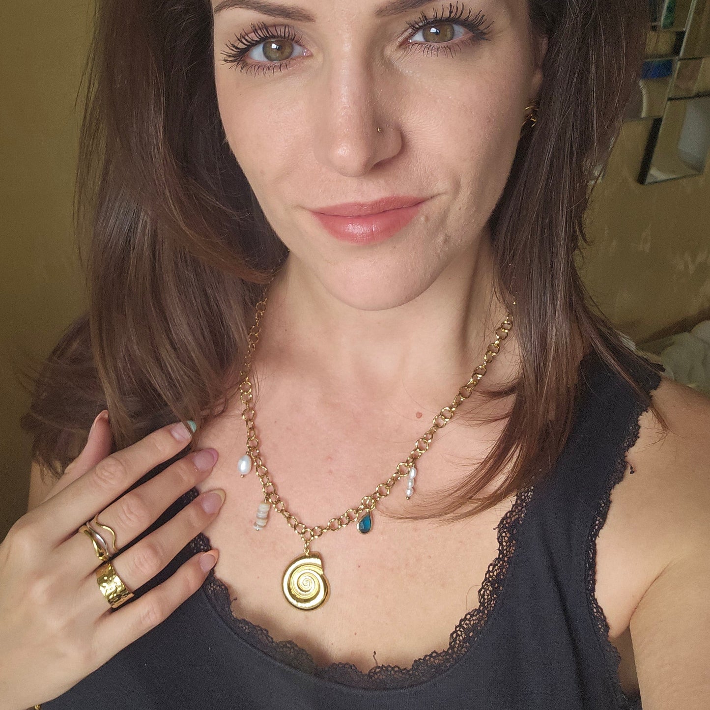 Ibiza Shell Necklace - Handgemachte Muschel Halskette in Gold